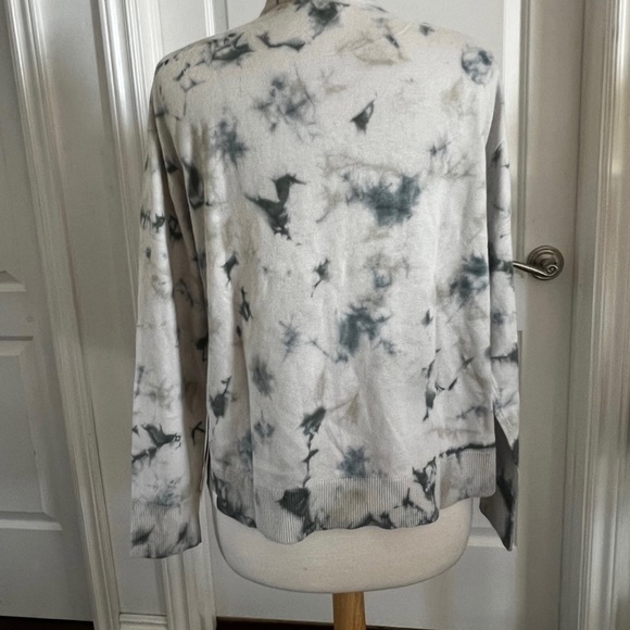 Lululemon - Picture 3 of 3